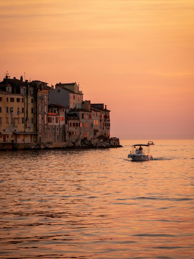 john-paul-dorf-FobDwOipUDc-unsplash